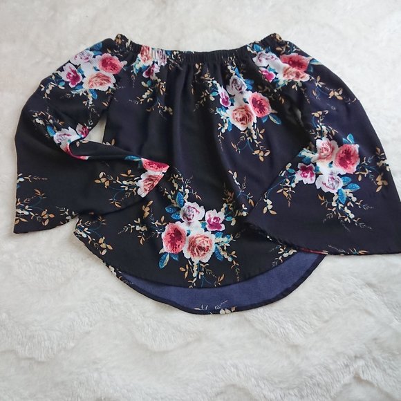 FLOWERY Bell sleeve, off the shoulder top - Picture 1 of 3